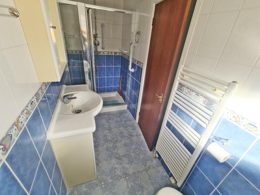 En-Suite Shower Rm