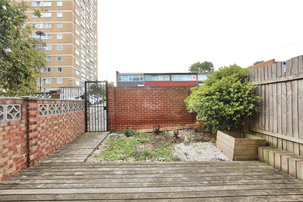 White Hart Lane, N22
