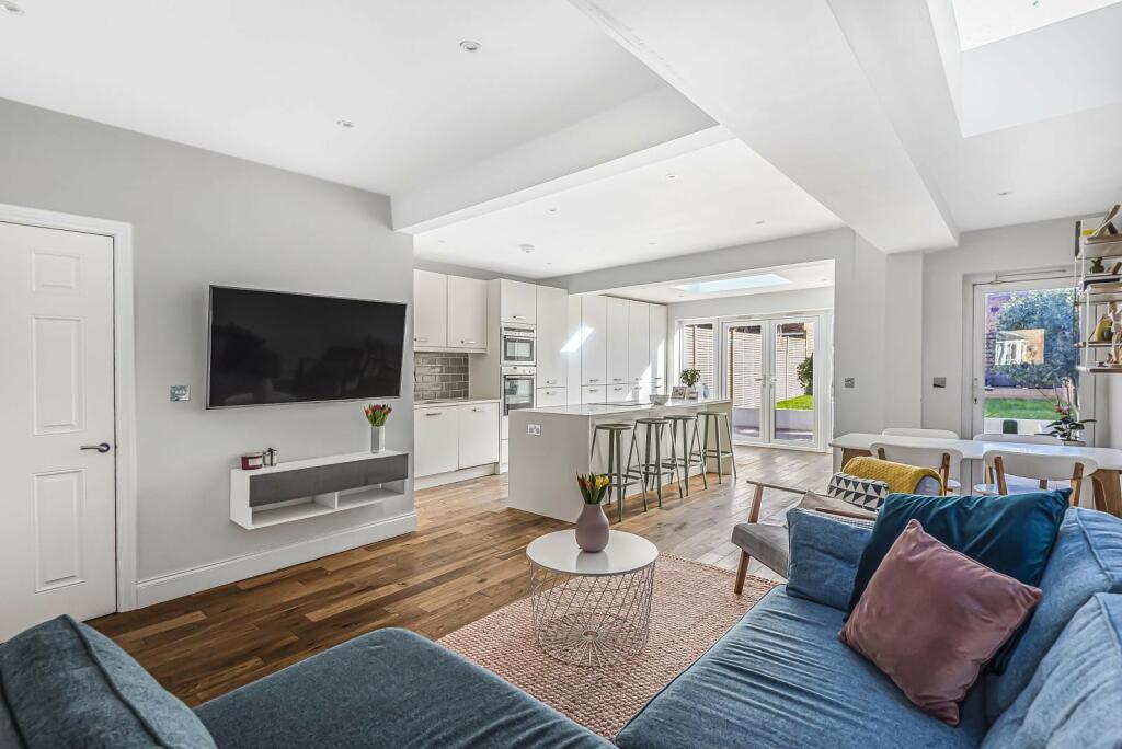 Kitchen/Breakfast Ro