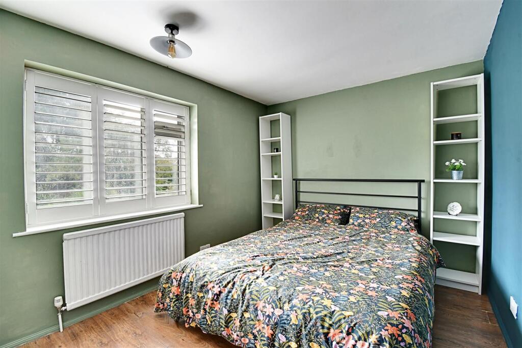 Bedroom 2_1.jpg