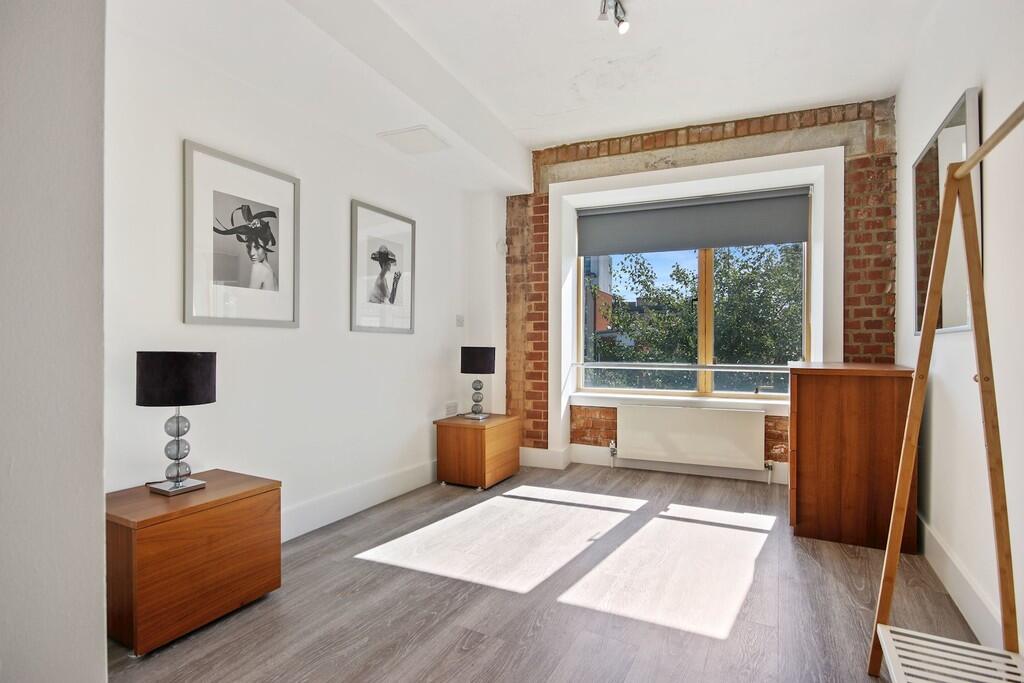 7adc03ab-55b7-4d1...