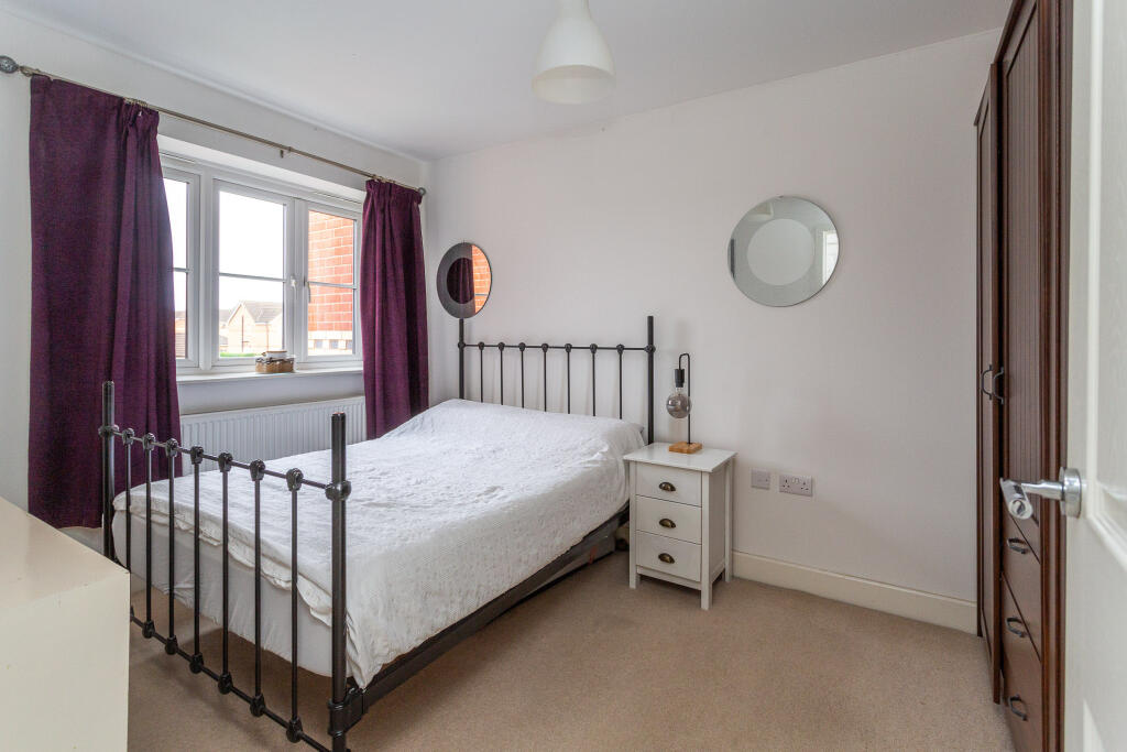 bedroom 1a