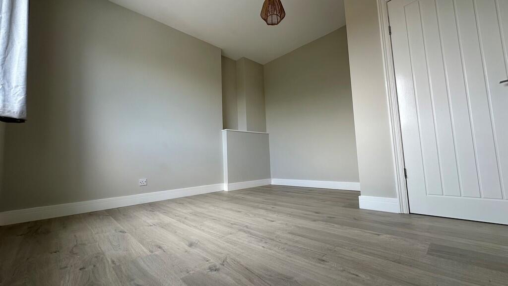 Master Bedroom Vi...