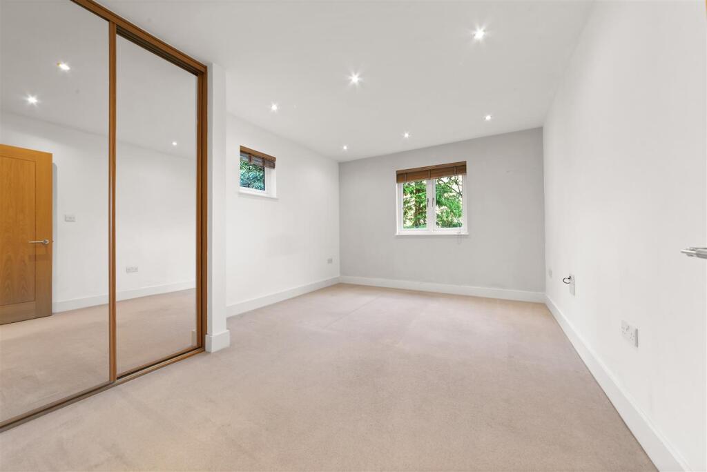 Apartment 4, The Edge 1.jpg