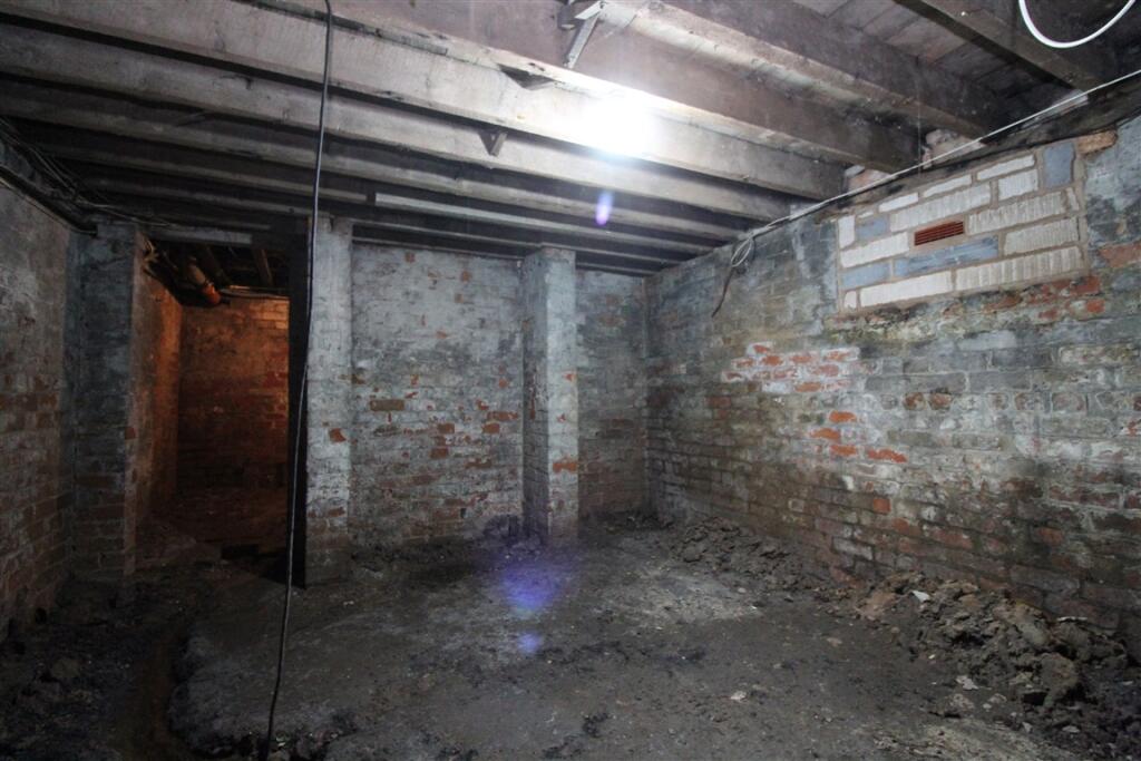 16 T202601061042.jpg