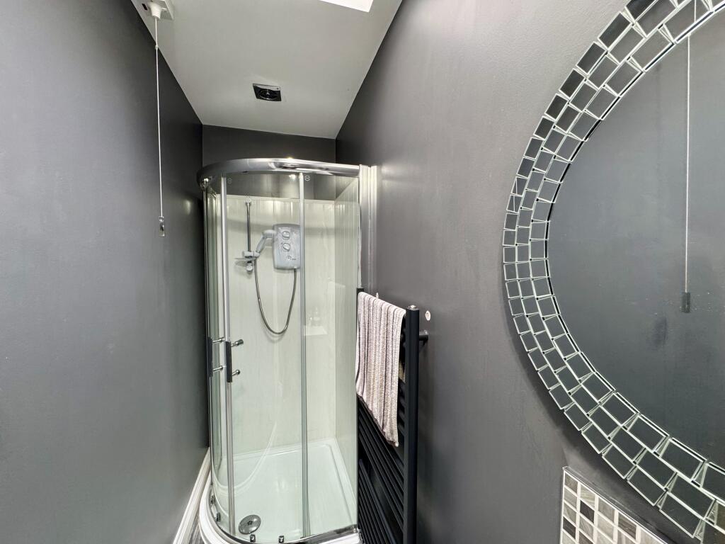 g/f shower room