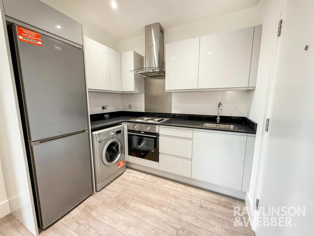 WhatsApp Image 2025-06-23 at 15.51.13 (1).jpg