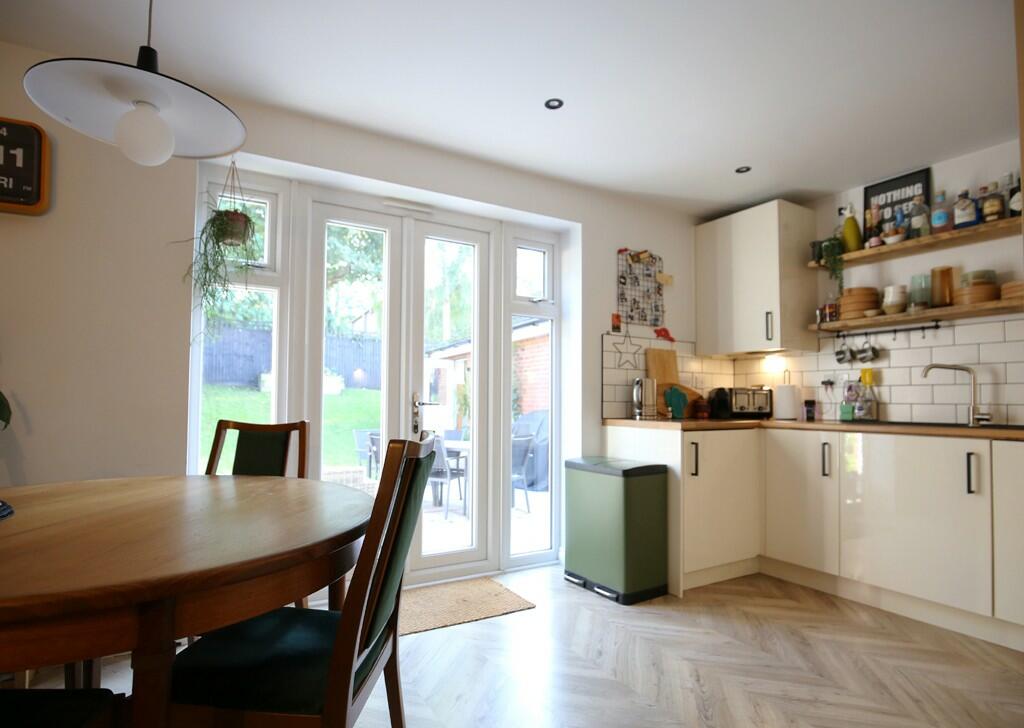 Kitchen/dining