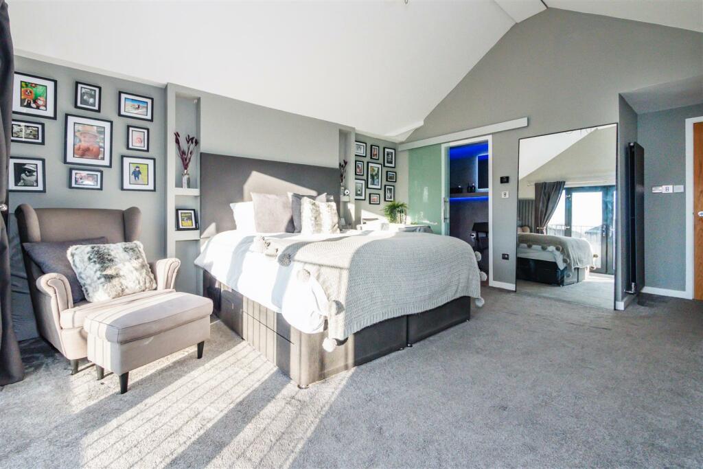 Bedroom 1 Aspect 2