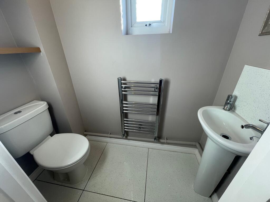 Cloakroom/wc