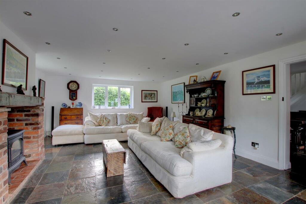 sandpit cottage (19).jpg