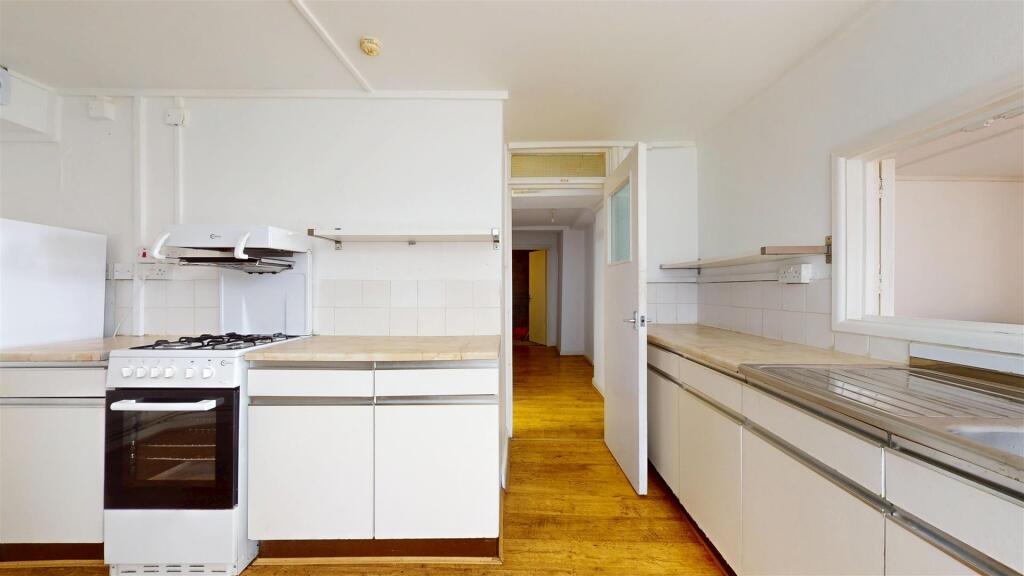 Kitchen 3.jpg