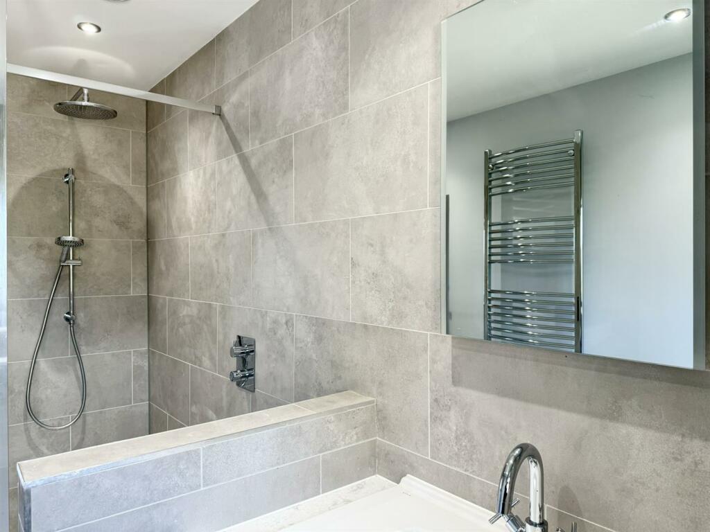 Main shower room