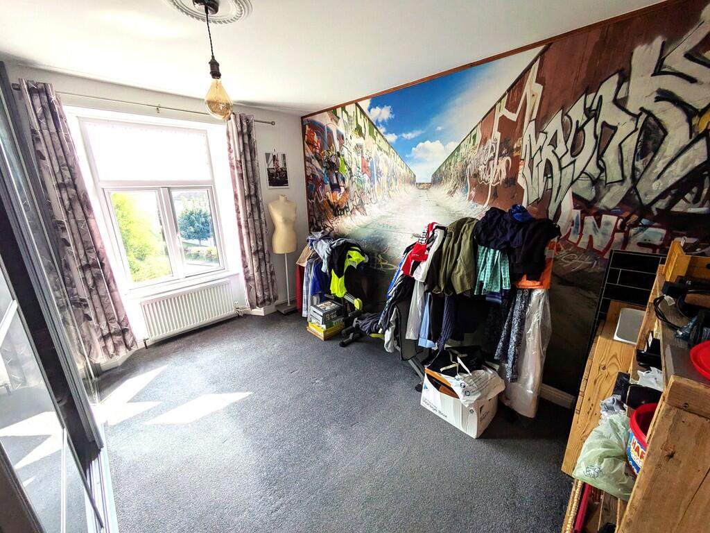 BEDROOM B