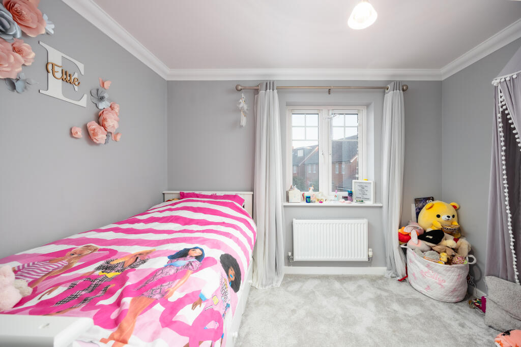 2 Cheddington Grove, HP22 7AB-21