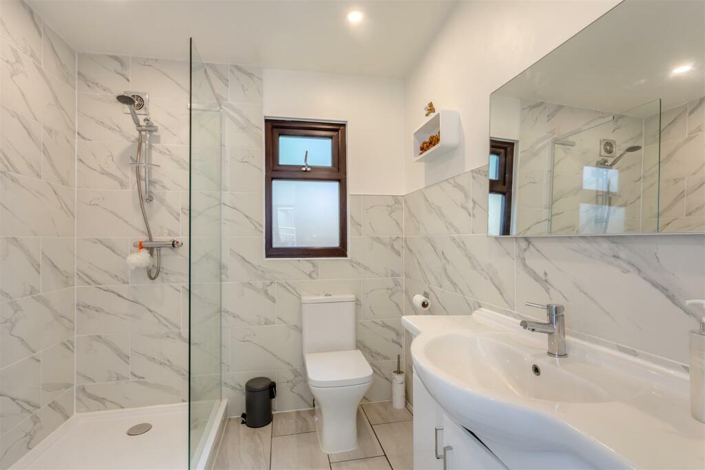 8614848-interior41.jpg