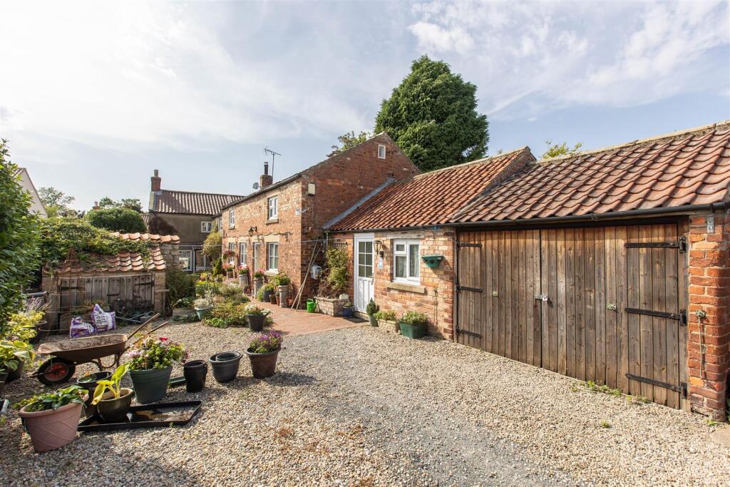 Rockery Cottage External-8.jpg