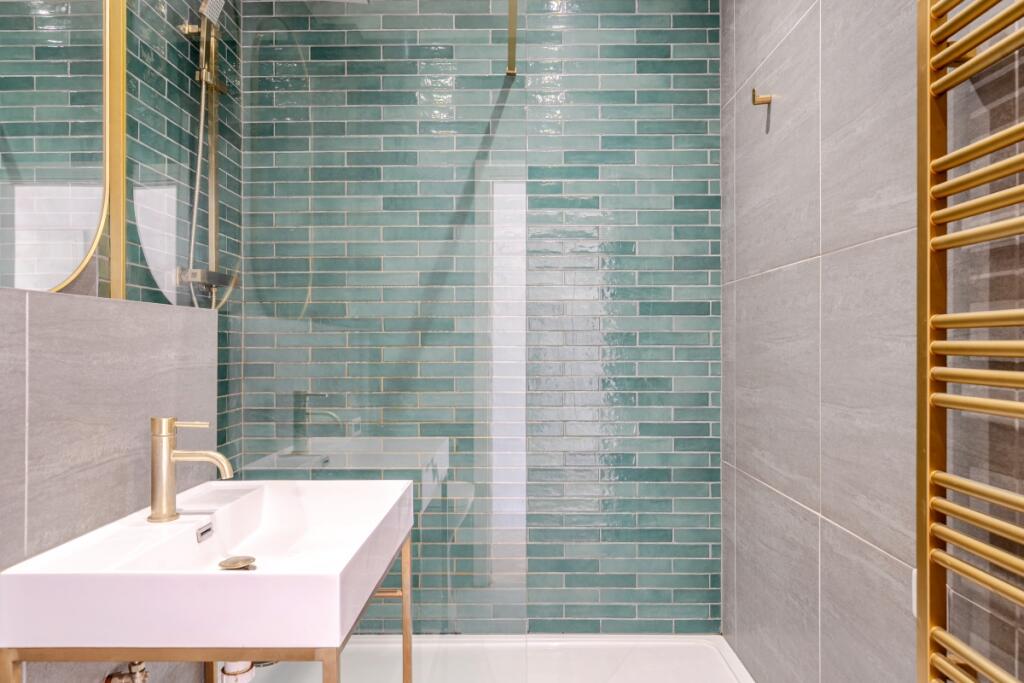 1 2 southwood bat...