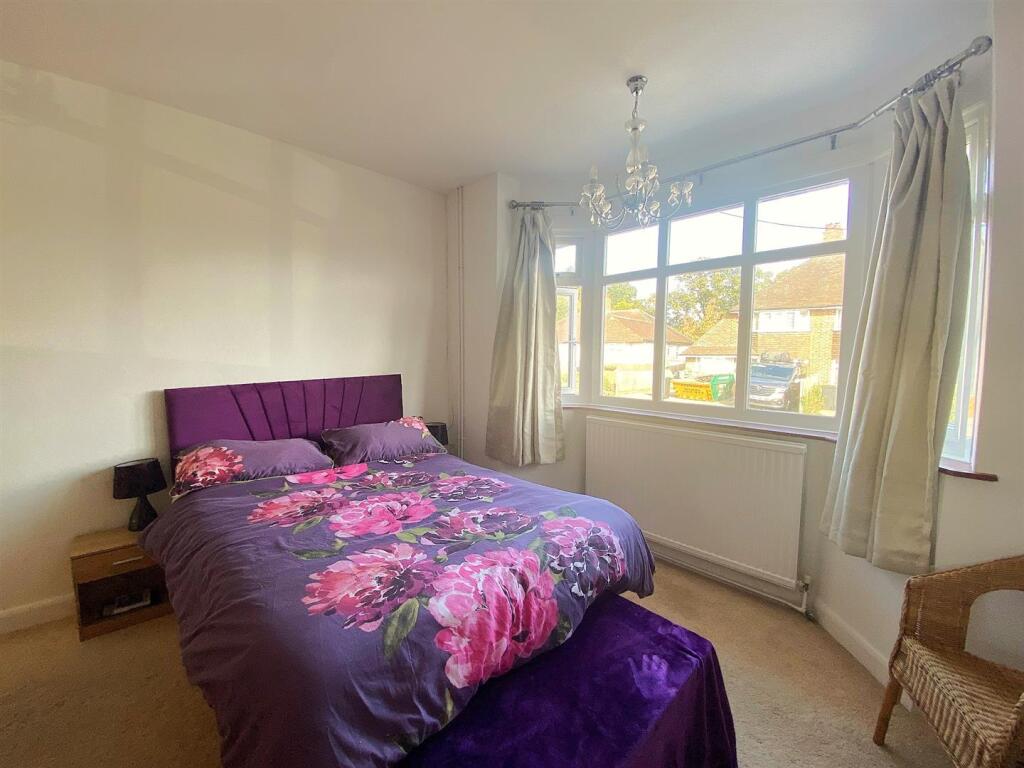 13 Grangecourt Drive - Bed2.jpg