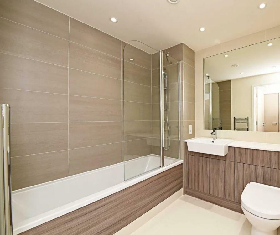 bathroom 1.JPG