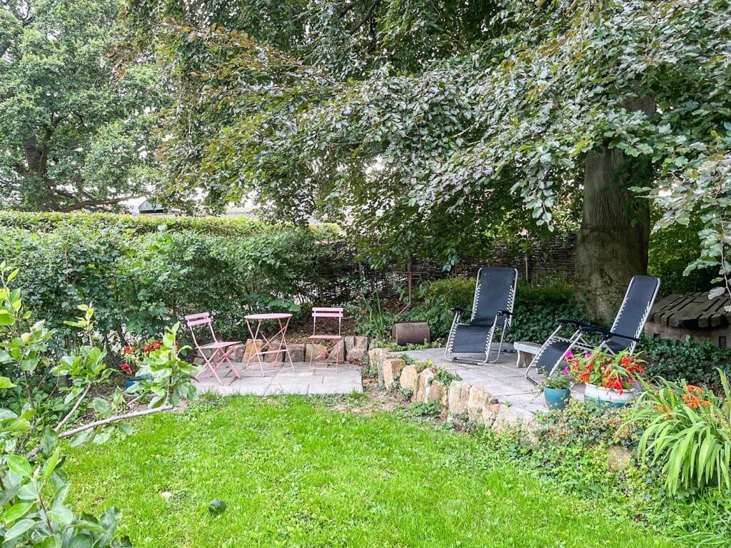 Additional Photograph of Grounds