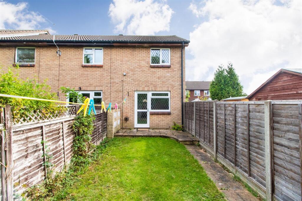 69 Swift Close-8.jpg