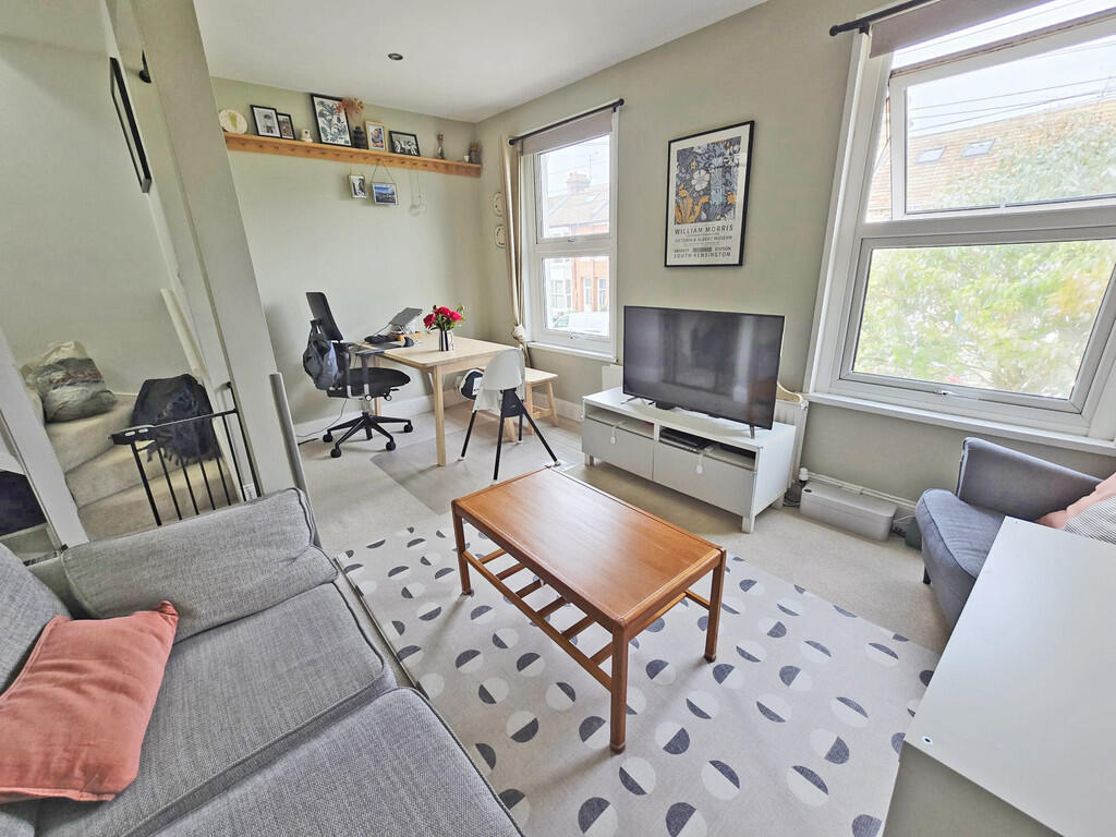 LOUNGE 3
