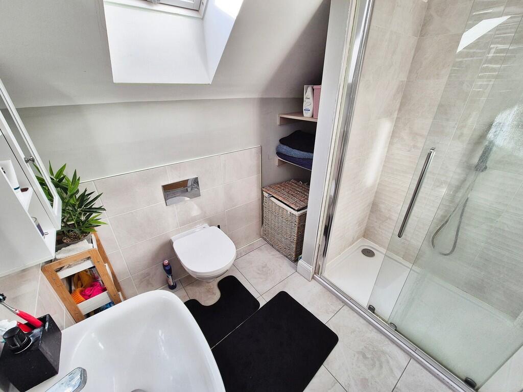 En-Suite to Bedro...