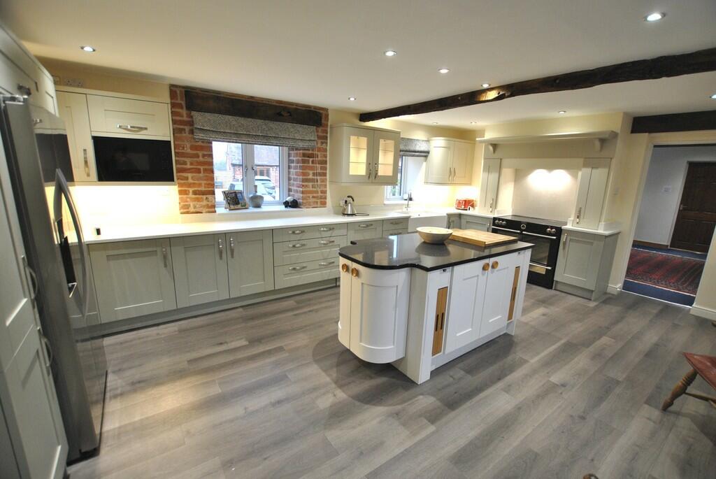 Charlton Barn, Ki...