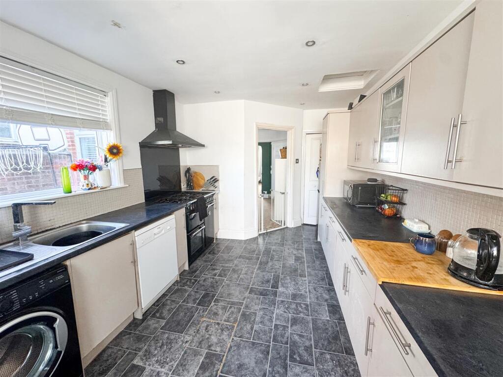 sales property-02.jpg