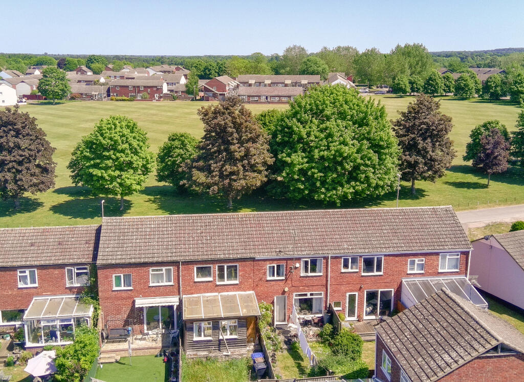 5371411_100DRONE_SING0104_edited