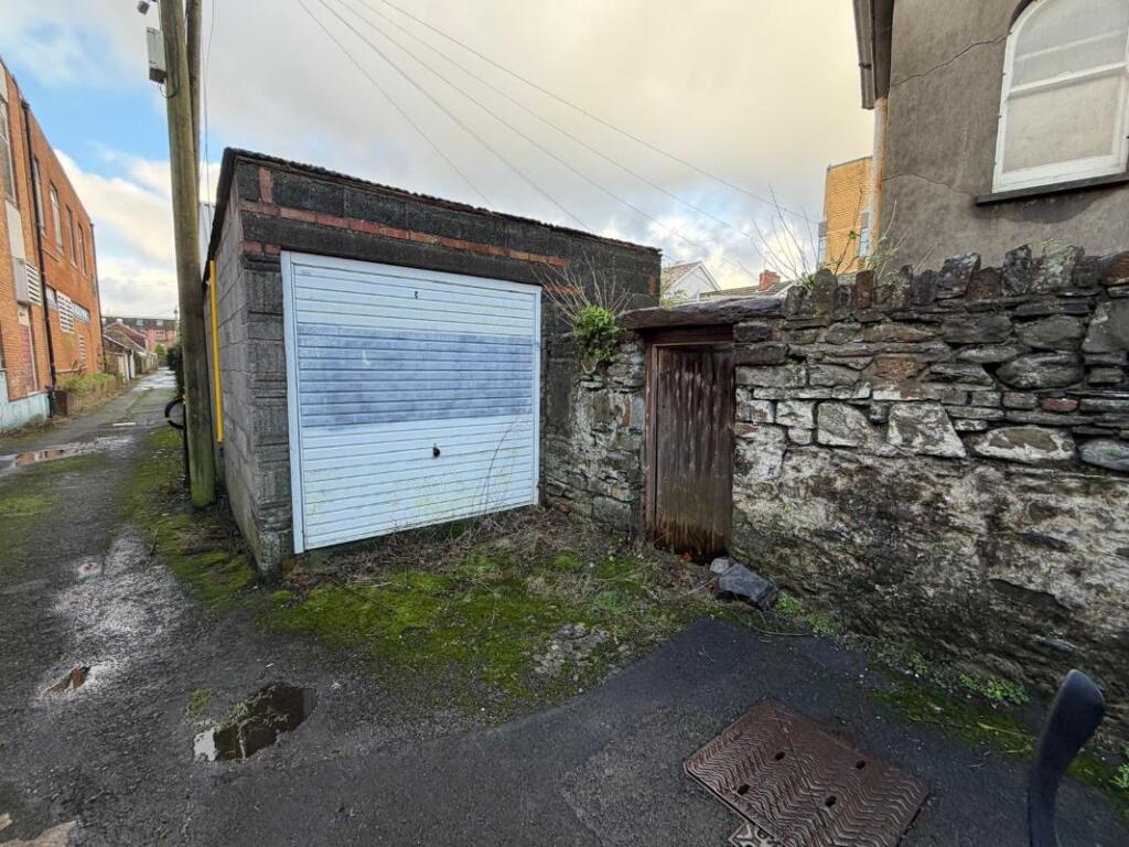 1 Old Castle Road, Llanelli, SA15 2SL