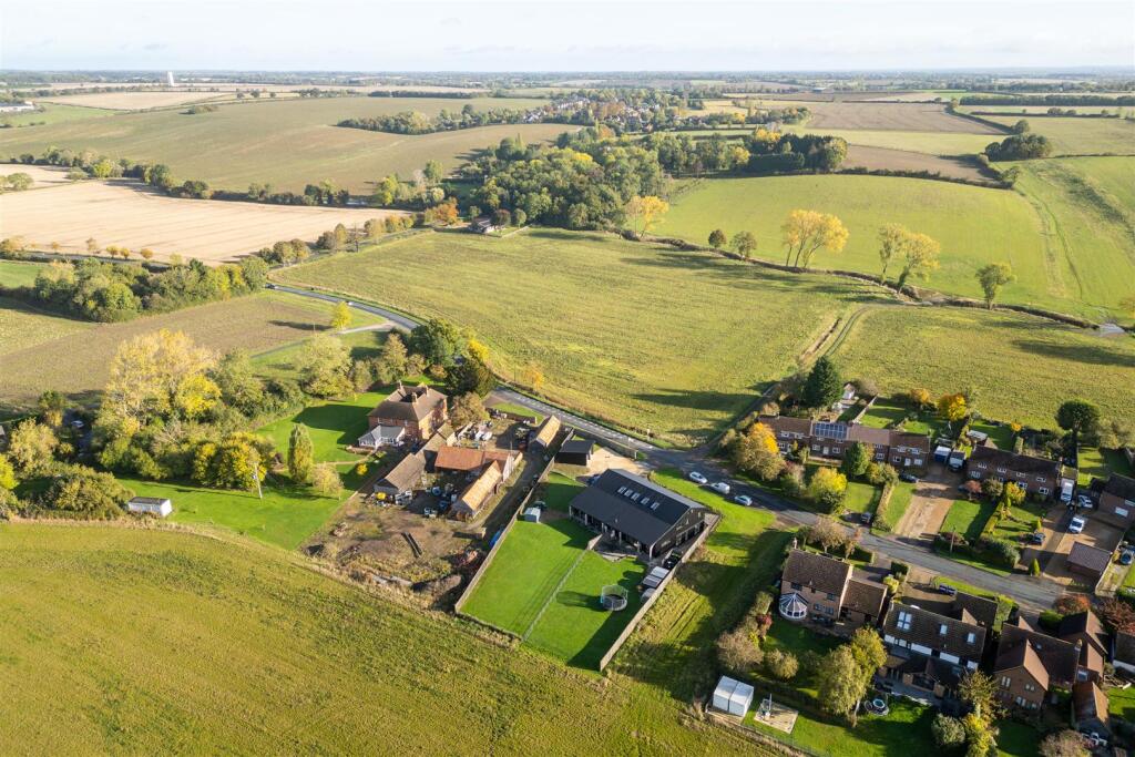 241017 - South End Barn, Ravensden - 09.jpg