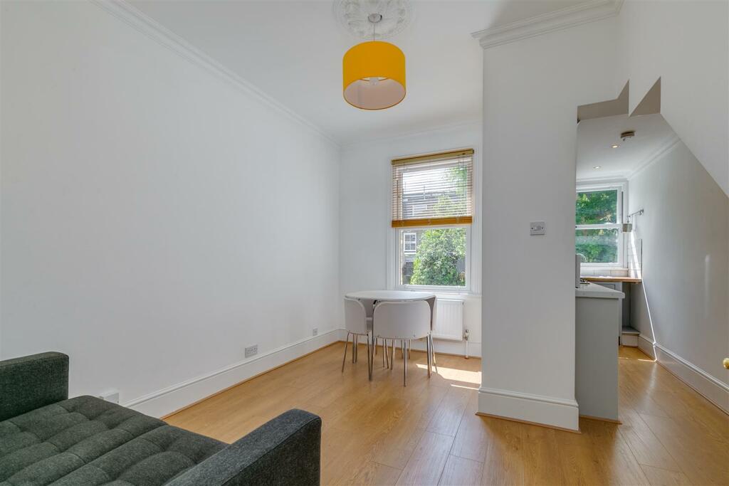 28 coombe road, flat 2-1.jpg