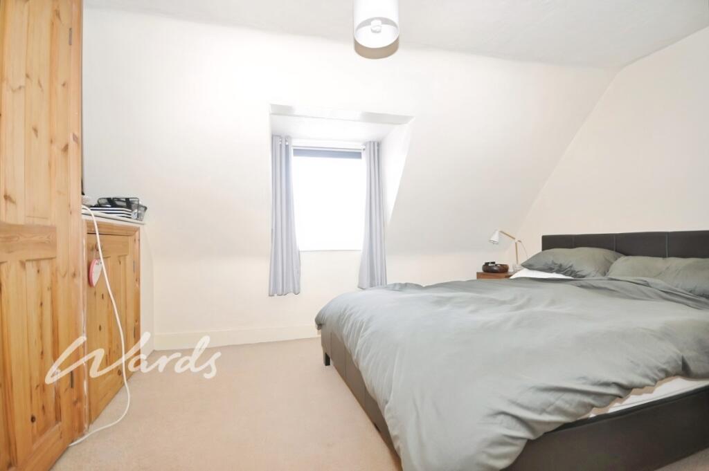 0e437ac0-bedroom