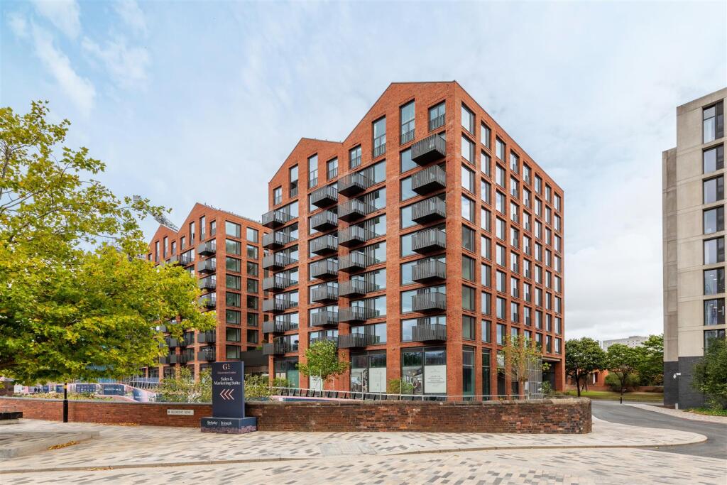 Apt. 311 Glasswater Locks_9871 (AI Edit).jpg