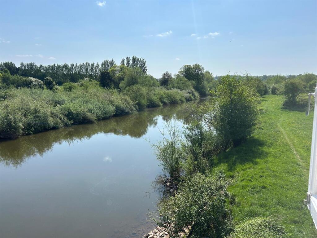 WhatsApp Image 2025-05-15 at 16.04.38_3949650c.jpg