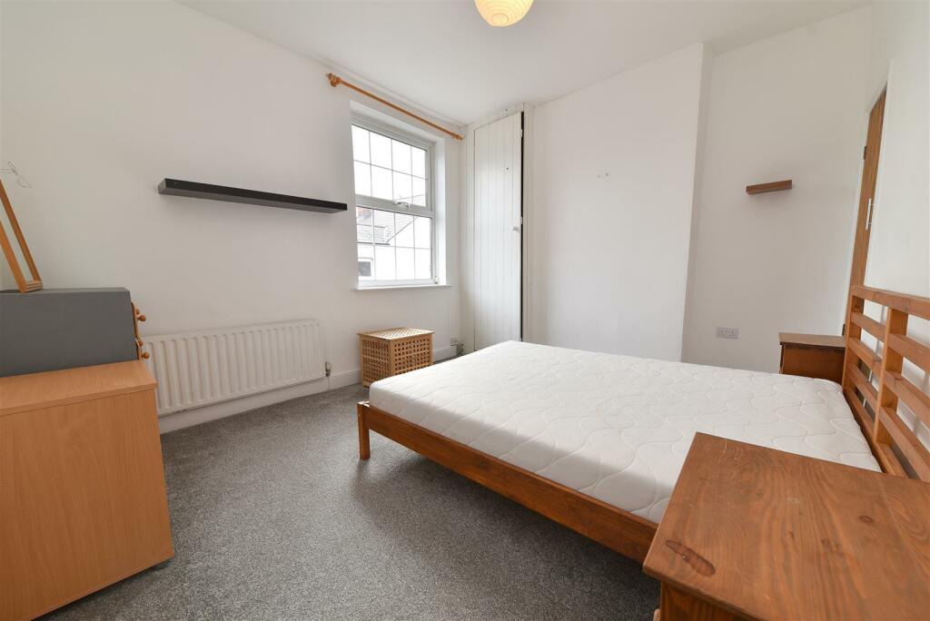 bed1.1.JPG