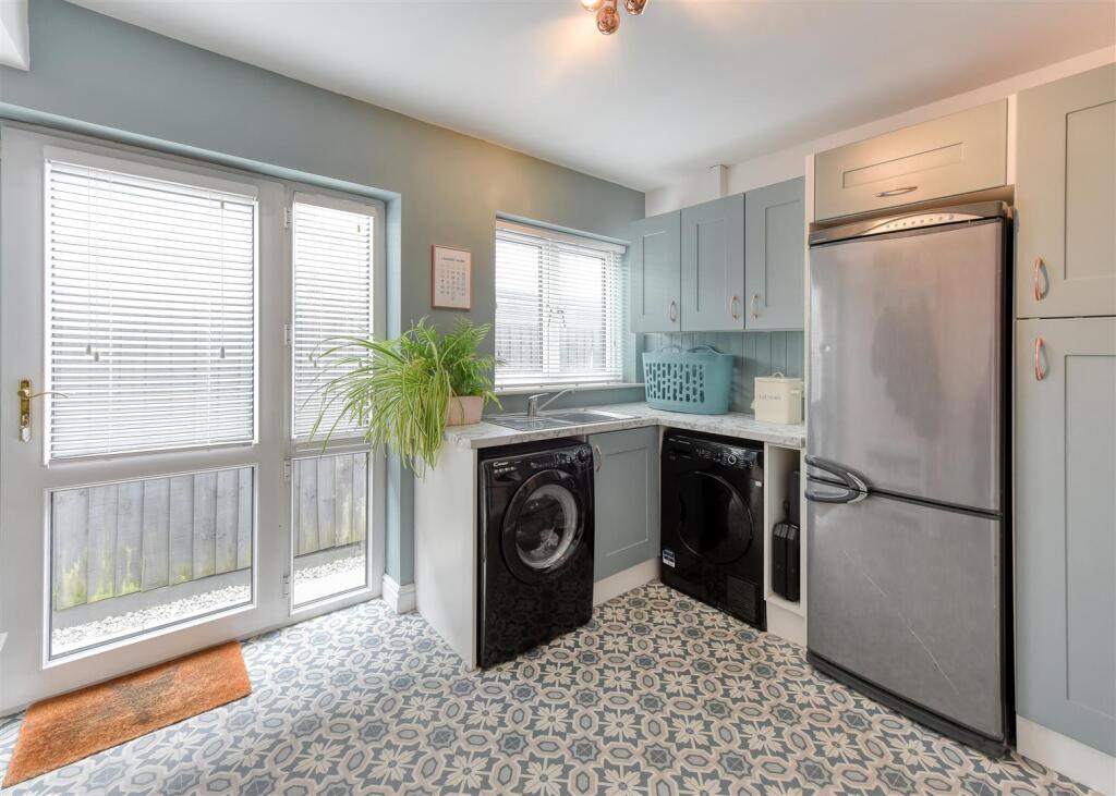 Hydeaway House-laundry.jpg