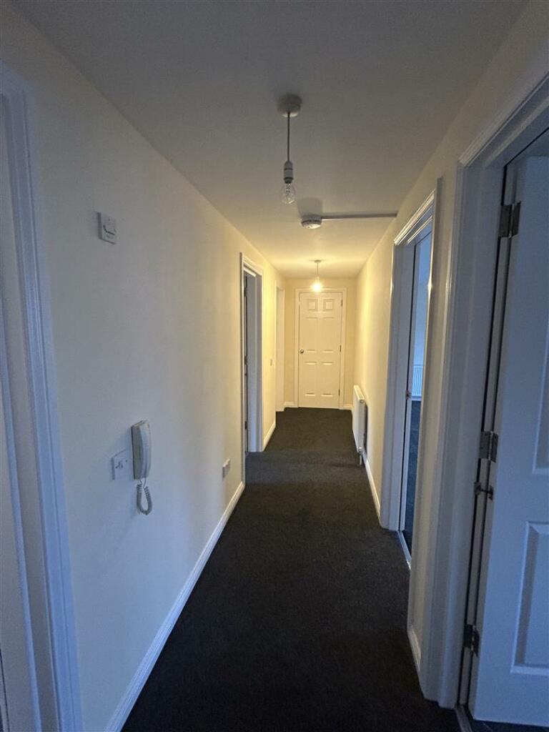 Hallway.jpg