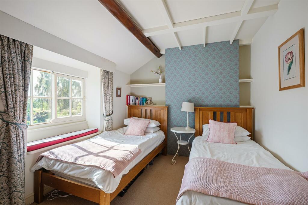 Spring_Cottage23[1].jpg
