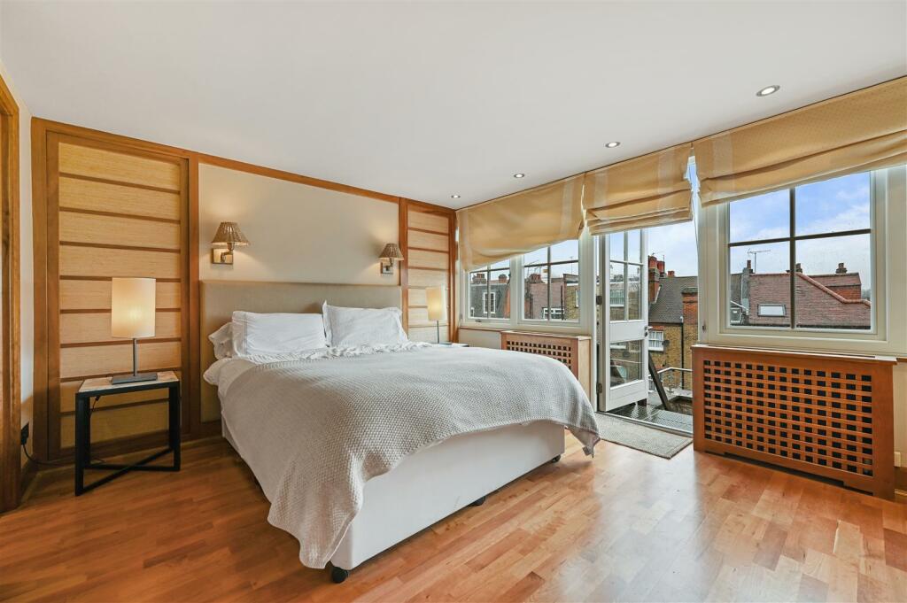 Brook Green - Bedroom.JPG