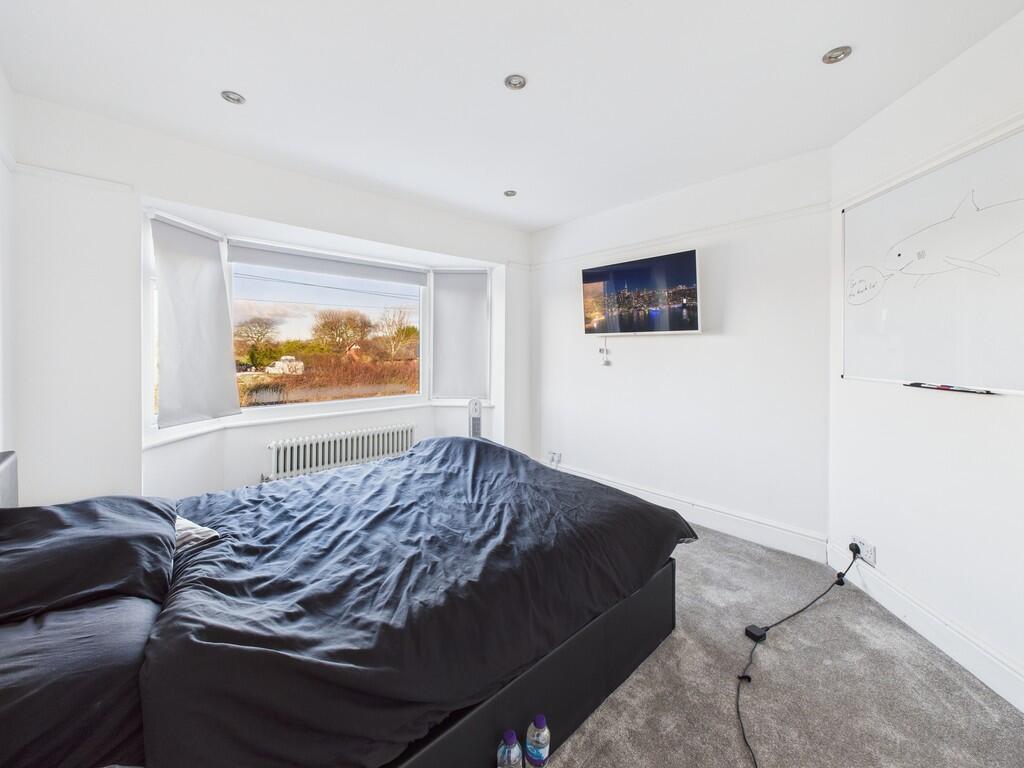 CAM02854G0-PR0483...