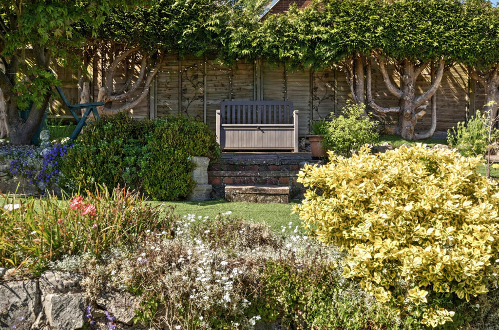 45-6823a1a1eda3b-...