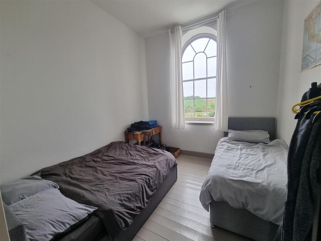 BEDROOM 2 (2) (1).jpg