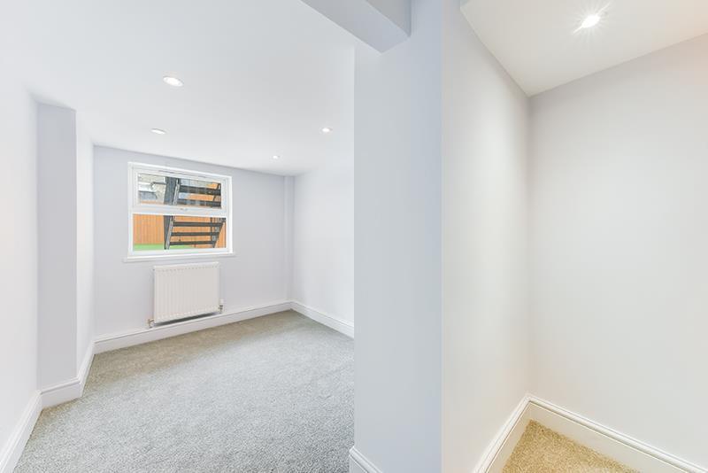 GAUTREY ROAD, 40A- (6).jpg