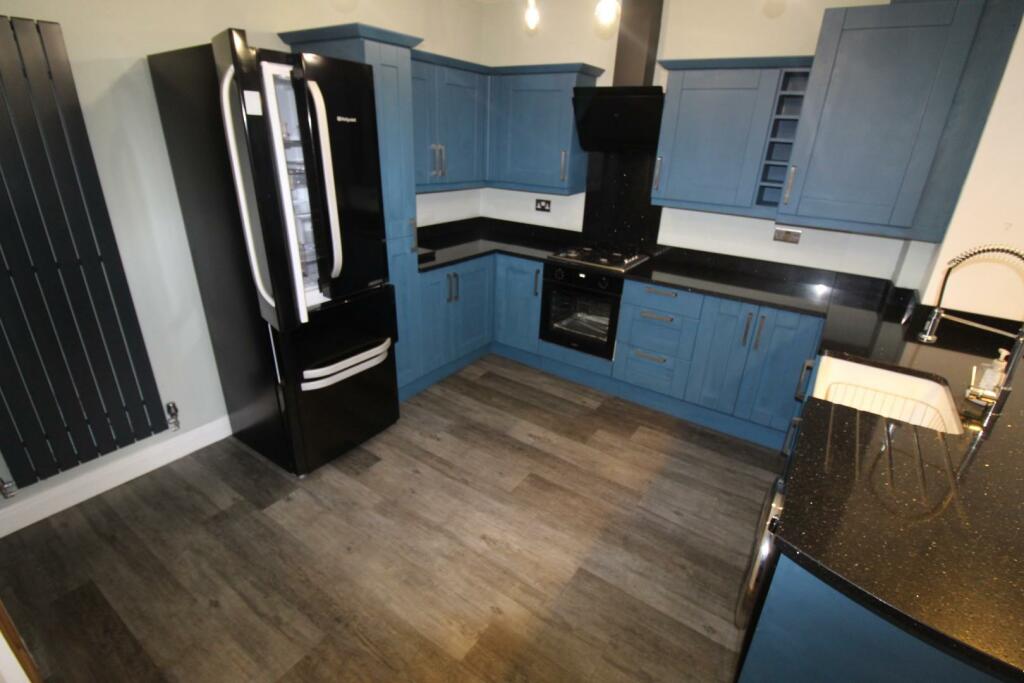 71 Longsight Rd