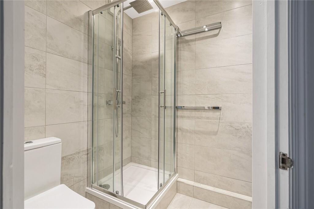 En Suite Shower