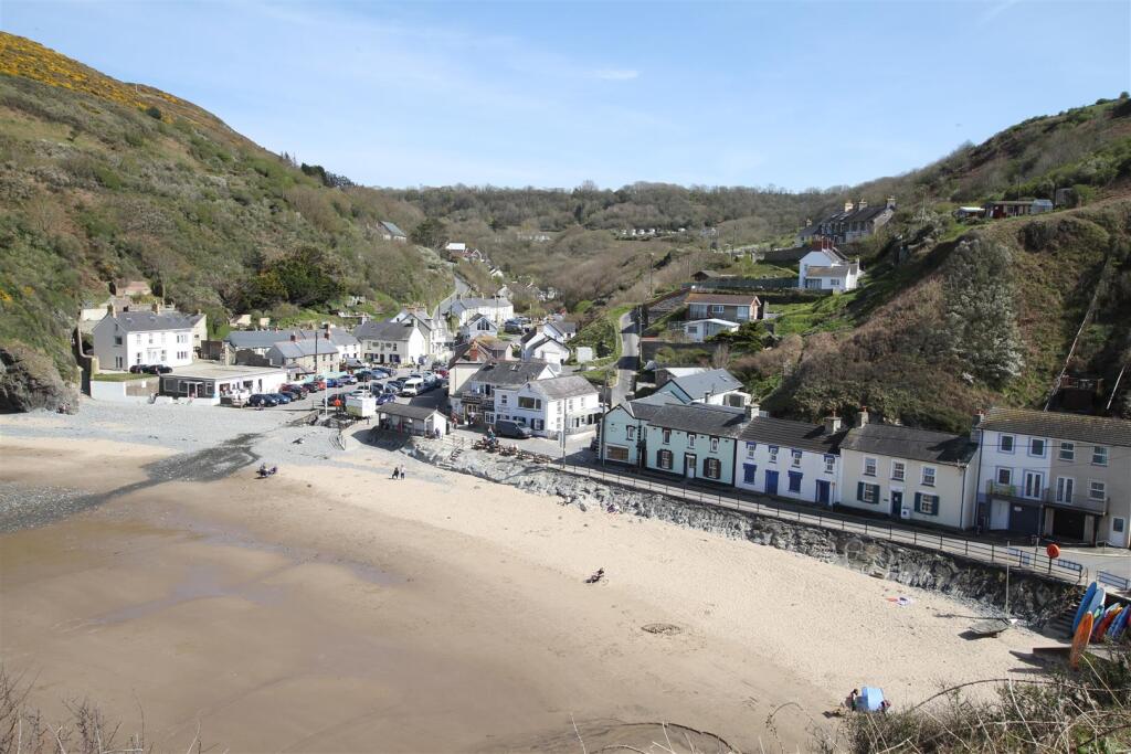 Llangrannog Beach