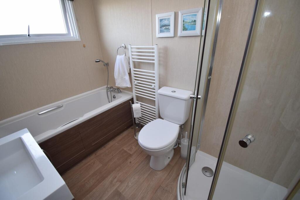 Jack and Jill Bathroom.JPG